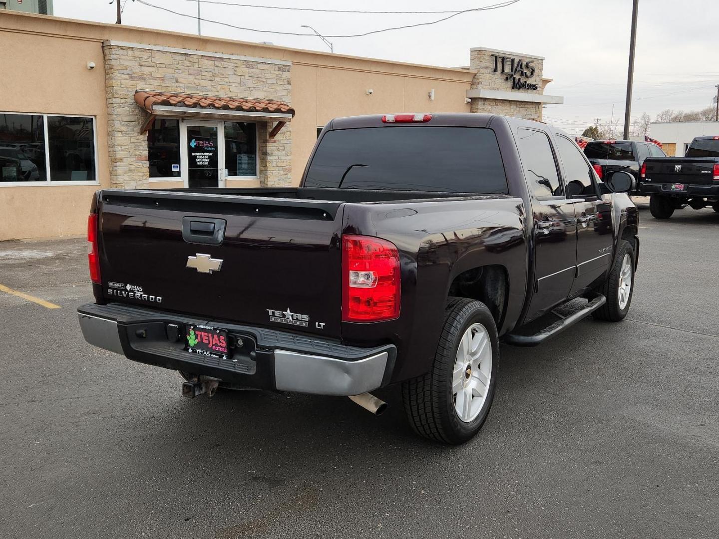 2008 PURPLE Chevrolet Silverado 1500 LT w/1LT (2GCEC13J281) with an ENGINE, VORTEC 5.3L V8 SFI WITH ACTIVE FUEL MANAGEMENT engine, located at 4110 Avenue Q, Lubbock, 79412, 33.556553, -101.855820 - Photo#1