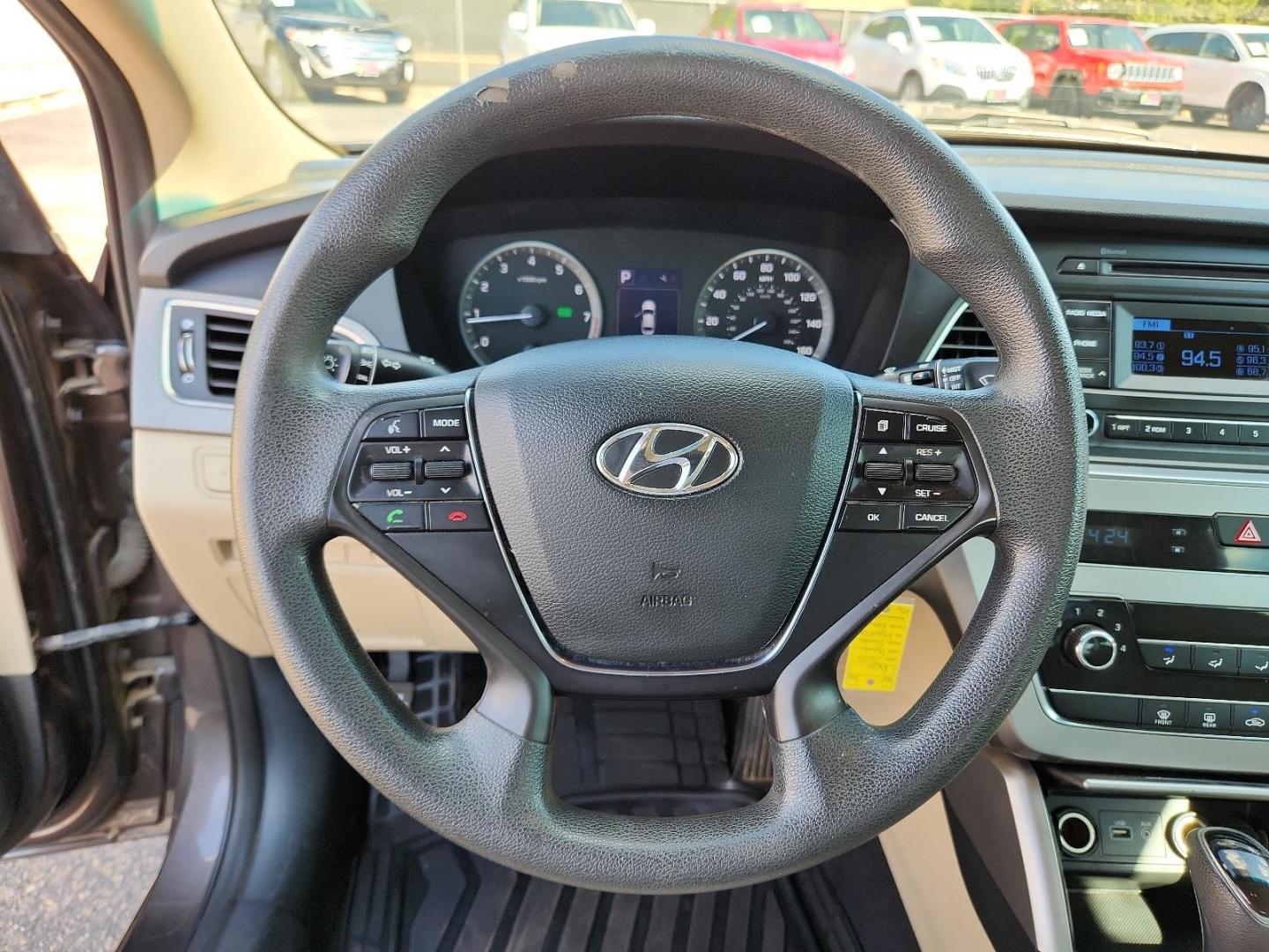 2015 Dark Truffle - N8 /Beige - BB Hyundai Sonata 2.4L SE (5NPE24AF1FH) with an Engine: 2.4L GDI 4-Cylinder engine, located at 4110 Avenue Q, Lubbock, 79412, 33.556553, -101.855820 - Photo#11