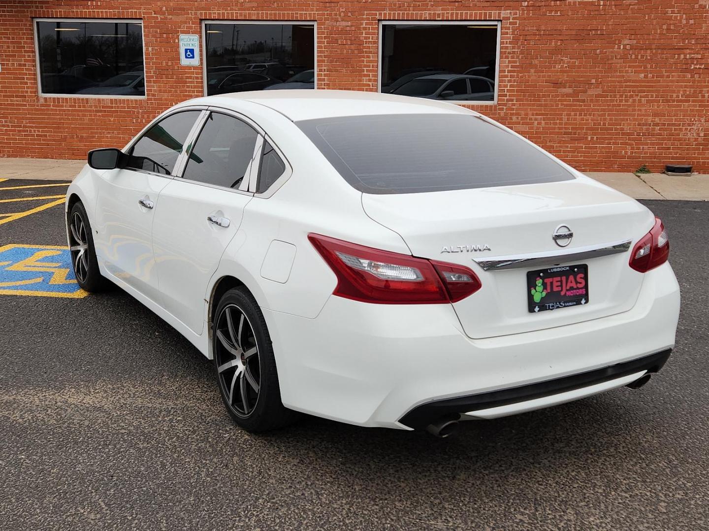 2018 Nissan Altima 2.5 S (1N4AL3AP1JC) with an Engine: 2.5L DOHC 16-Valve 4-Cylinder engine, located at 4110 Avenue Q, Lubbock, 79412, 33.556553, -101.855820 - Photo#2