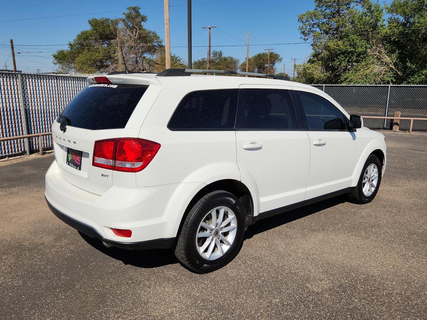 2018 Vice White - PW3 /Black - E5X9 Dodge Journey SXT (3C4PDCBG0JT) with an ENGINE: 3.6L V6 24V VVT engine, located at 4110 Avenue Q, Lubbock, 79412, 33.556553, -101.855820 - 09/05/2023 KEY IN ENVELOPE GOD 09/16/2023 INSPECTION IN ENVELOPE GOD - Photo#1