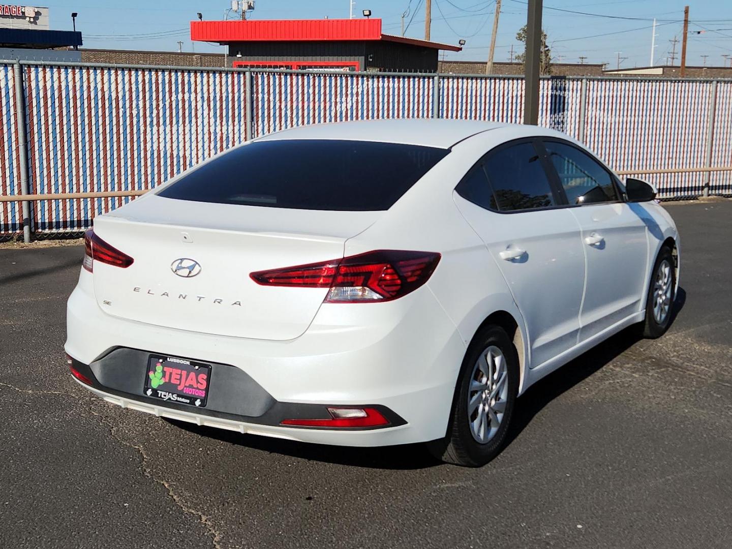 2019 WHITE Hyundai Elantra SE (5NPD74LF4KH) with an Engine: 2.0L DOHC 16V 4-Cylinder D-CVVT MPI engine, located at 4110 Avenue Q, Lubbock, 79412, 33.556553, -101.855820 - 10/18/2024 KEY IN ENVELOPE GOD - Photo#1