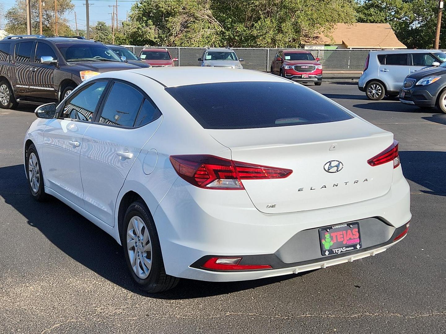 2019 WHITE Hyundai Elantra SE (5NPD74LF4KH) with an Engine: 2.0L DOHC 16V 4-Cylinder D-CVVT MPI engine, located at 4110 Avenue Q, Lubbock, 79412, 33.556553, -101.855820 - 10/18/2024 KEY IN ENVELOPE GOD - Photo#2