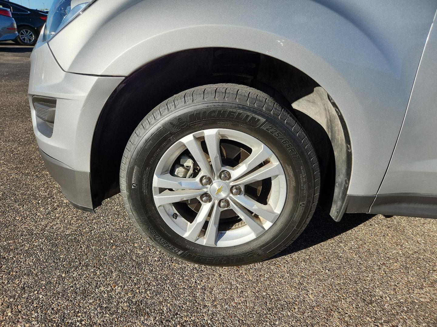 2017 SILVER Chevrolet Equinox LS (2GNALBEK3H1) with an ENGINE, 2.4L DOHC 4-CYLINDER SIDI (SPARK IGNITION DIRECT INJECTION) engine, located at 4110 Avenue Q, Lubbock, 79412, 33.556553, -101.855820 - 10/21/2023 INSPECTION AND KEY IN ENVELOPE GOD - Photo#4