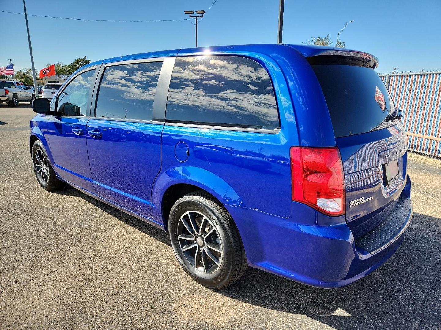 2019 BLUE /Black - N7X9 Dodge Grand Caravan SE Plus (2C4RDGBG5KR) with an ENGINE: 3.6L V6 24V VVT (FFV) engine, located at 4110 Avenue Q, Lubbock, 79412, 33.556553, -101.855820 - 09/20/2023 INSPECTION IN ENVELOPE GOD 10/26/2023 KEY IN ENVELOPE GOD - Photo#2