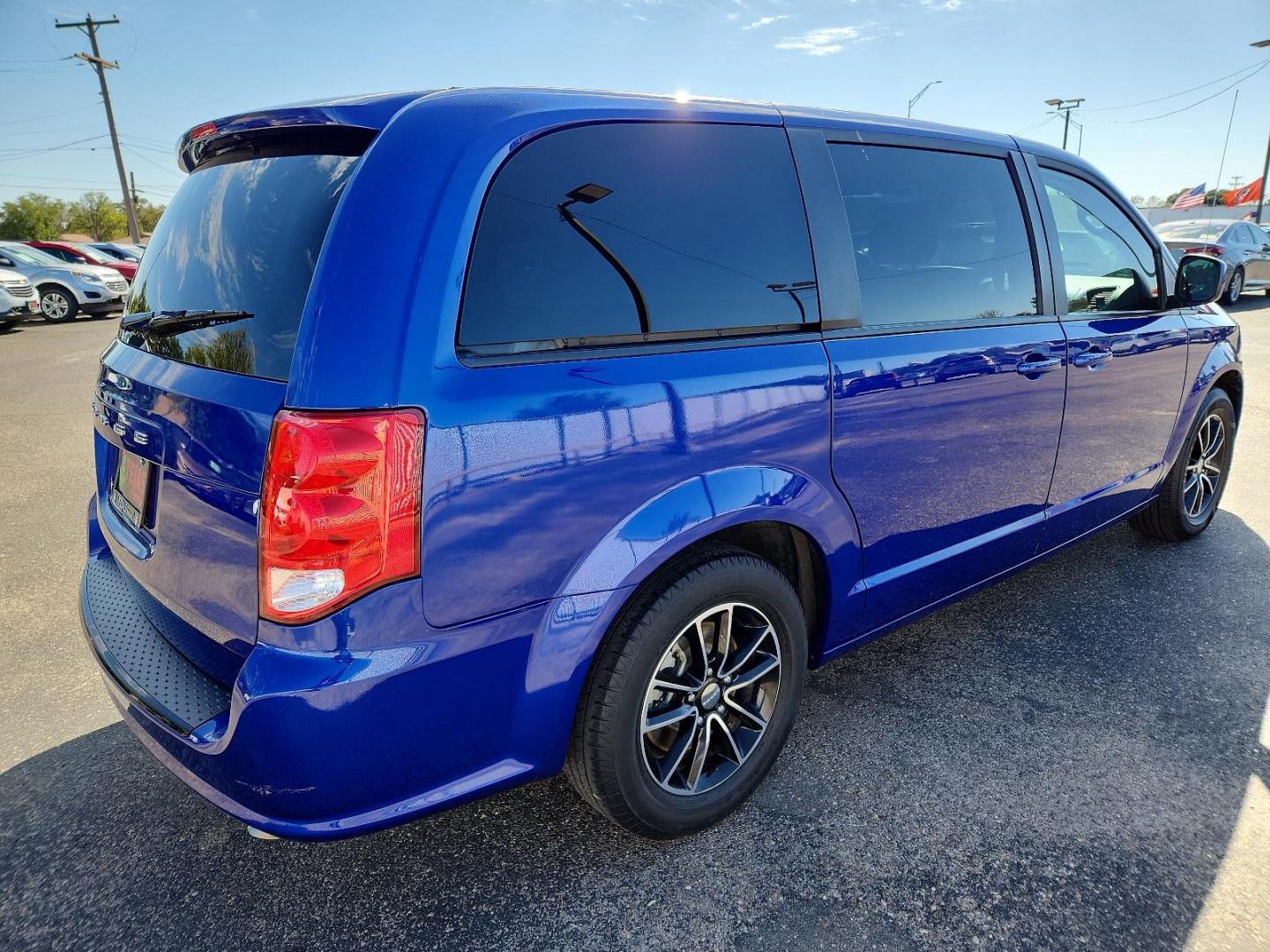 2019 BLUE /Black - N7X9 Dodge Grand Caravan SE Plus (2C4RDGBG5KR) with an ENGINE: 3.6L V6 24V VVT (FFV) engine, located at 4110 Avenue Q, Lubbock, 79412, 33.556553, -101.855820 - 09/20/2023 INSPECTION IN ENVELOPE GOD 10/26/2023 KEY IN ENVELOPE GOD - Photo#3