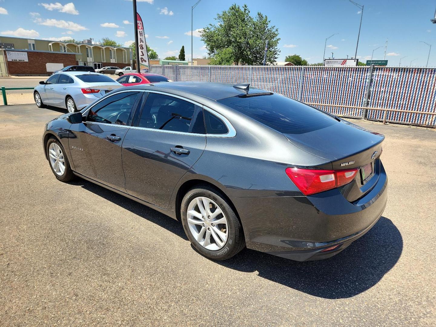 2017 GRAY Chevrolet Malibu LT (1G1ZE5ST1HF) with an ENGINE, 1.5L TURBO DOHC 4-CYLINDER DI engine, located at 4110 Avenue Q, Lubbock, 79412, 33.556553, -101.855820 - Photo#2