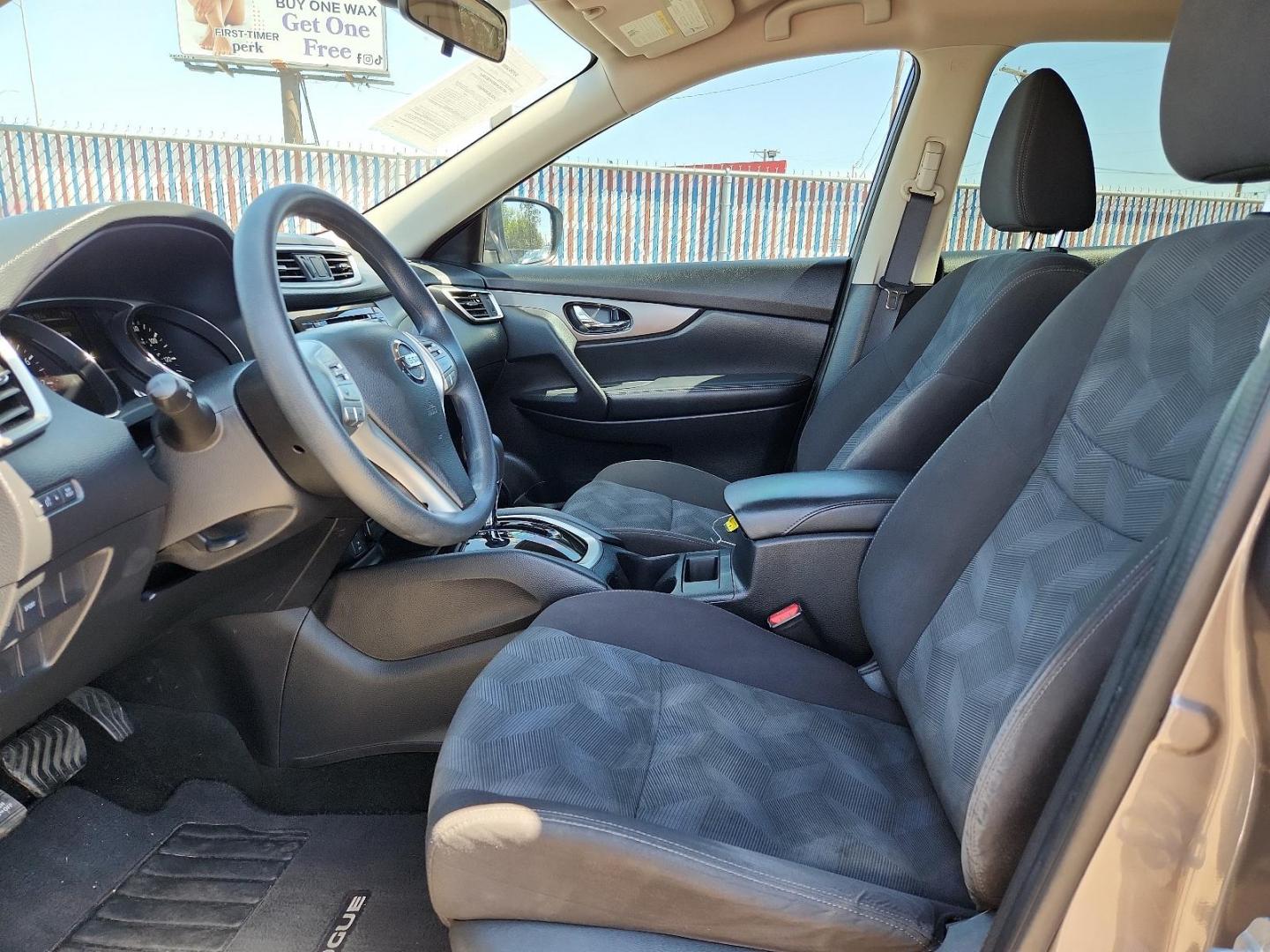 2016 GRAY /Grey Nissan Rogue SV (KNMAT2MT7GP) with an Engine: 2.5L DOHC 16-Valve I4 -inc: ECO mode engine, located at 4110 Avenue Q, Lubbock, 79412, 33.556553, -101.855820 - Photo#9