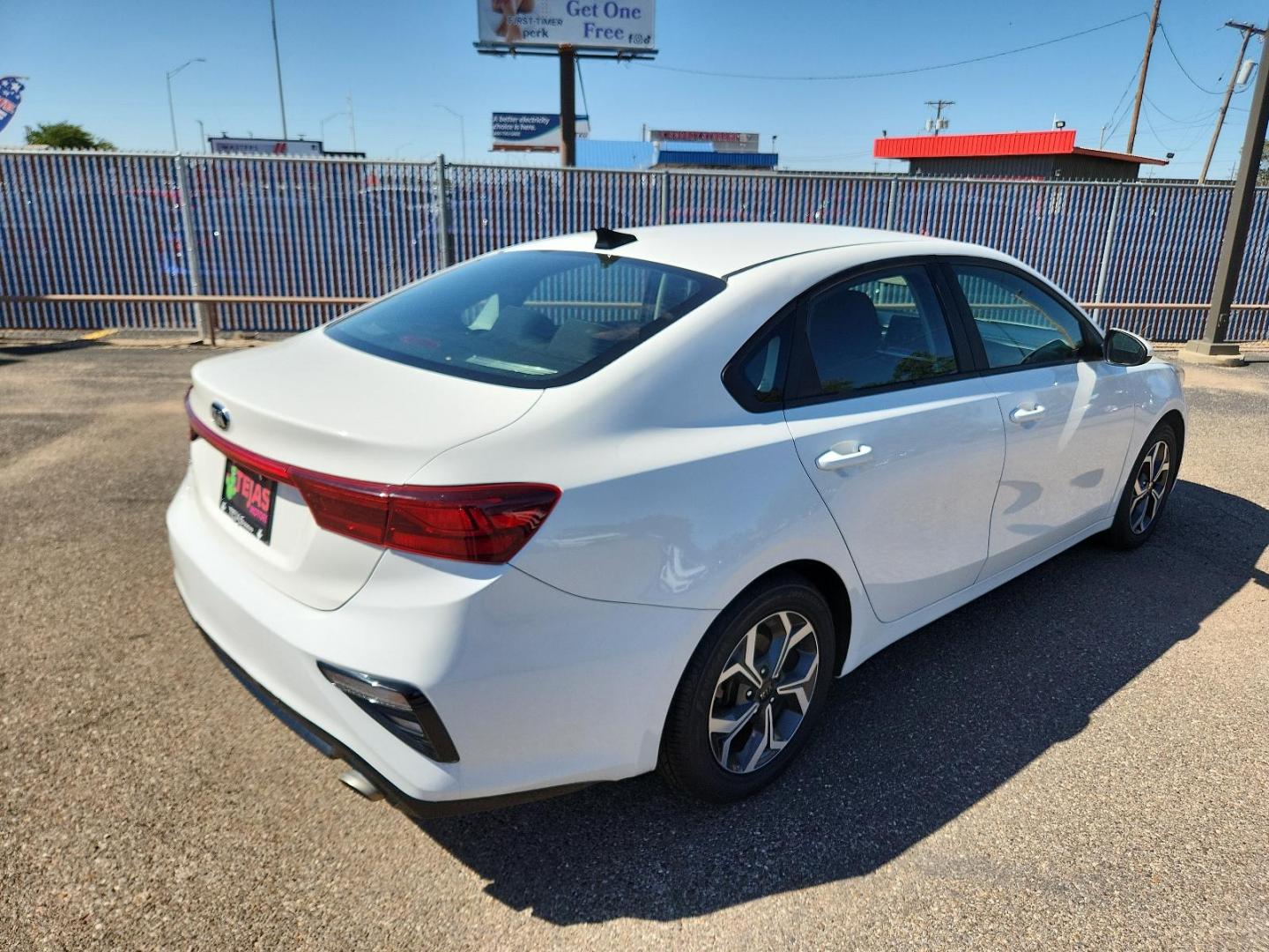 2020 WHITE Kia Forte LXS (3KPF24ADXLE) with an Engine: 2.0L 4-Cylinder MPI 16V DOHC w/Dual CVVT engine, located at 4110 Avenue Q, Lubbock, 79412, 33.556553, -101.855820 - 05/31/2024 INSPECTION OIN ENVELOPE GOD 06/07/2024KEY IN ENVELOPE GOD - Photo#1