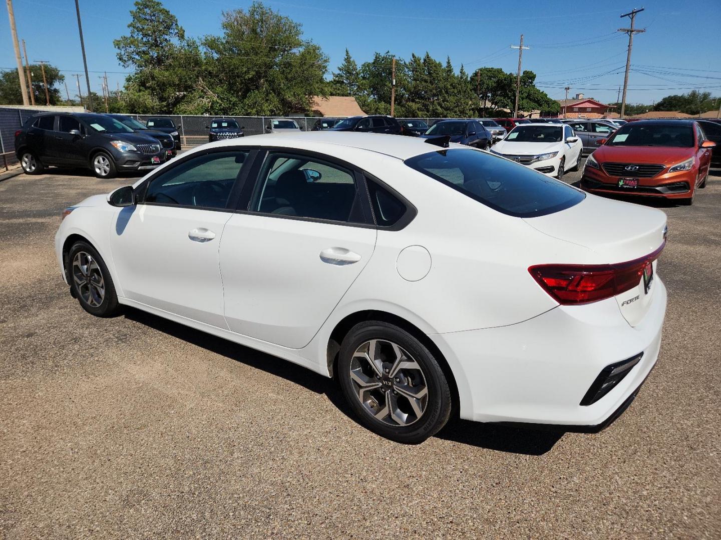 2020 WHITE Kia Forte LXS (3KPF24ADXLE) with an Engine: 2.0L 4-Cylinder MPI 16V DOHC w/Dual CVVT engine, located at 4110 Avenue Q, Lubbock, 79412, 33.556553, -101.855820 - 05/31/2024 INSPECTION OIN ENVELOPE GOD 06/07/2024KEY IN ENVELOPE GOD - Photo#2