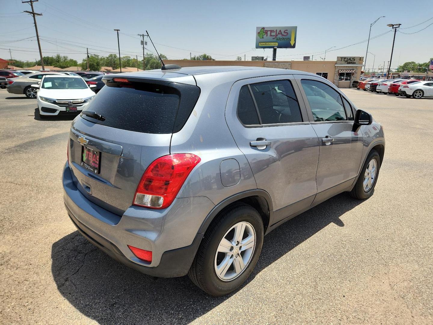 2020 GRAY Chevrolet Trax LS (3GNCJKSB2LL) with an ENGINE, ECOTEC TURBO 1.4L VARIABLE VALVE TIMING DOHC 4-CYLINDER SEQUENTIAL MFI engine, located at 4110 Avenue Q, Lubbock, 79412, 33.556553, -101.855820 - 05/24/2024 INSPECTION IN ENVELOPE GOD 06/13/2023 KEY IN ENVELOPE GOD - Photo#1