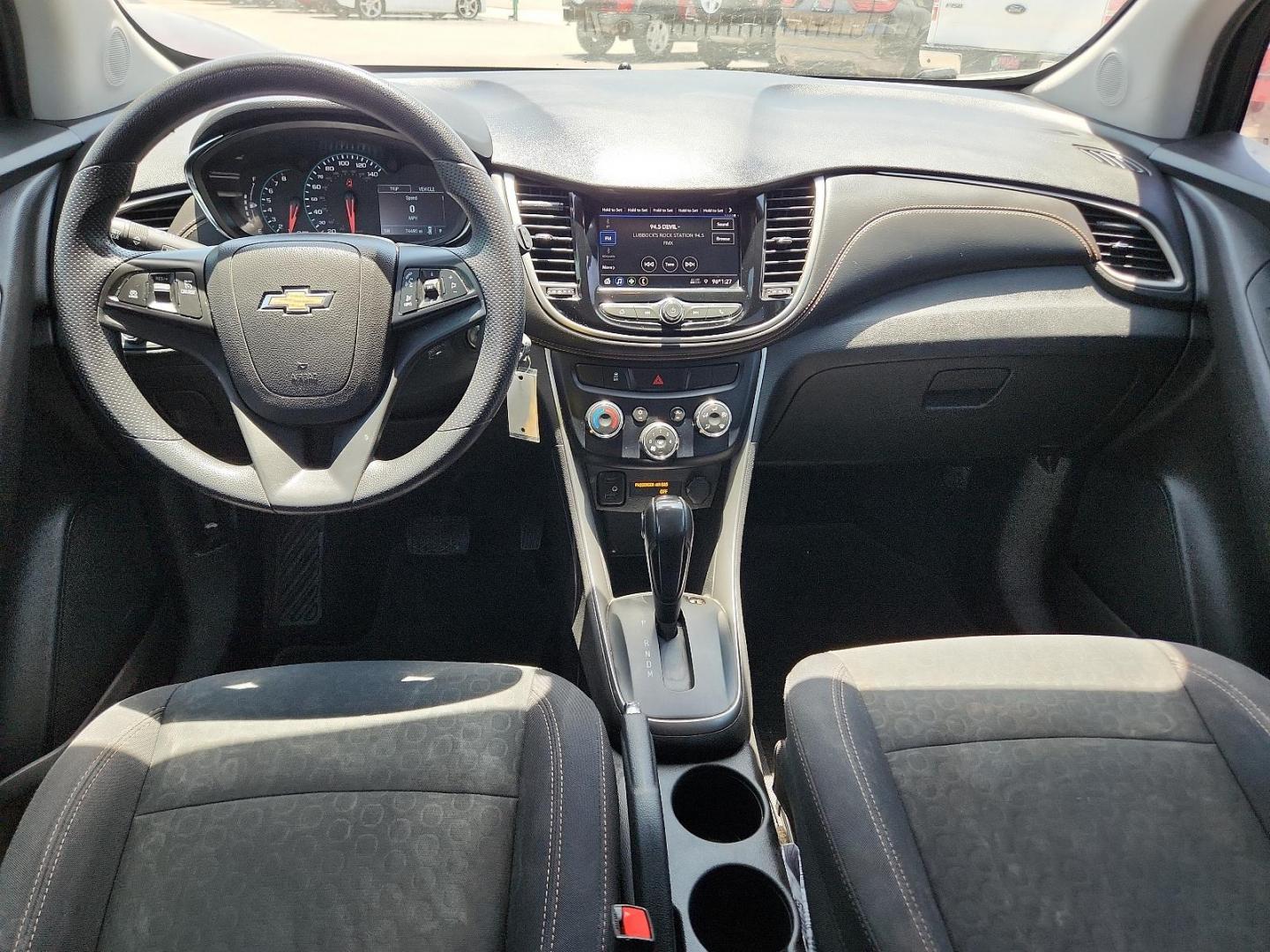 2020 GRAY Chevrolet Trax LS (3GNCJKSB2LL) with an ENGINE, ECOTEC TURBO 1.4L VARIABLE VALVE TIMING DOHC 4-CYLINDER SEQUENTIAL MFI engine, located at 4110 Avenue Q, Lubbock, 79412, 33.556553, -101.855820 - 05/24/2024 INSPECTION IN ENVELOPE GOD 06/13/2023 KEY IN ENVELOPE GOD - Photo#5