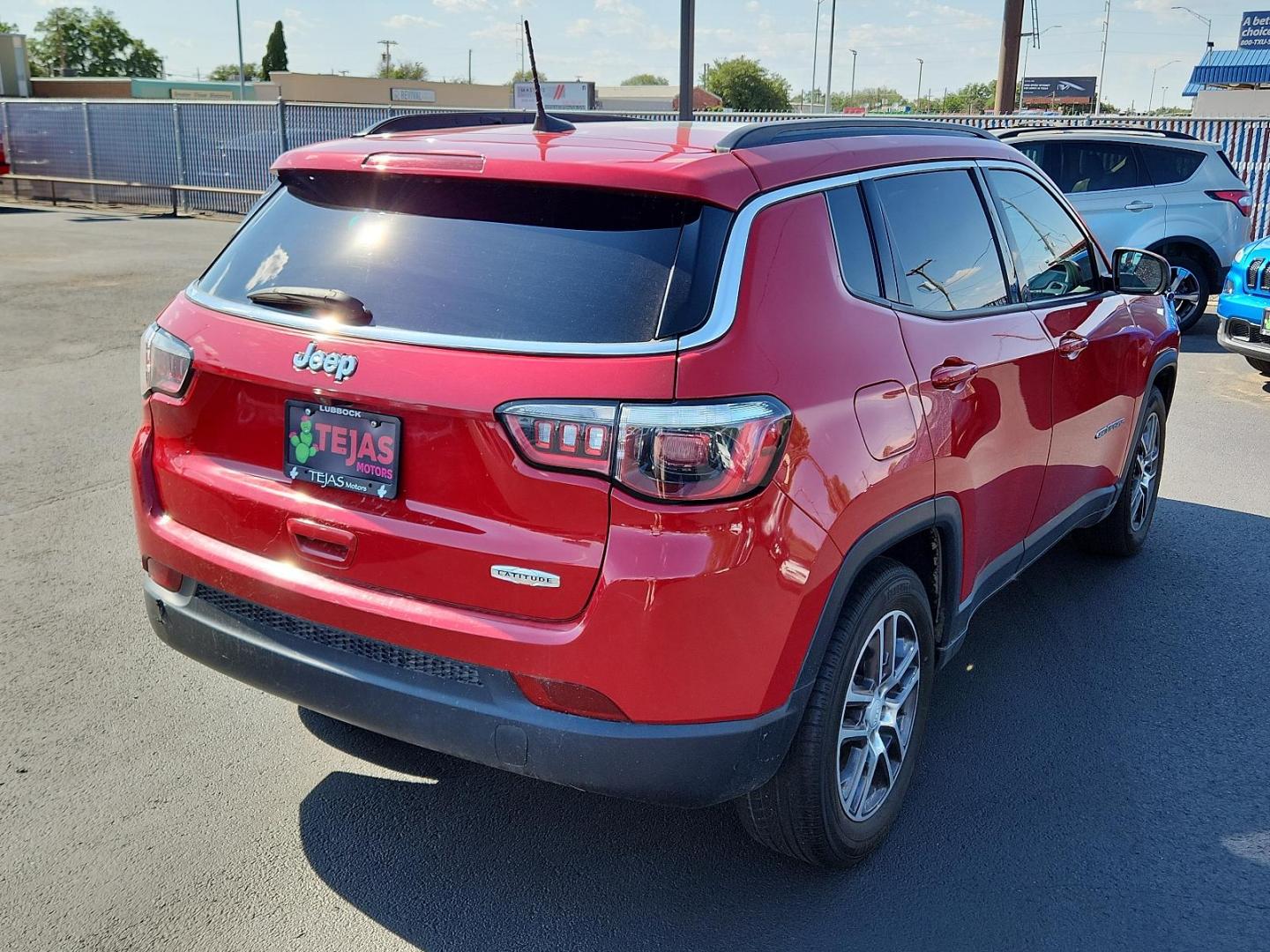 2019 RED Jeep Compass Latitude w/Sun/Wheel Pkg (3C4NJCBB4KT) with an ENGINE: 2.4L I4 ZERO EVAP M-AIR W/ESS engine, located at 4110 Avenue Q, Lubbock, 79412, 33.556553, -101.855820 - Photo#1