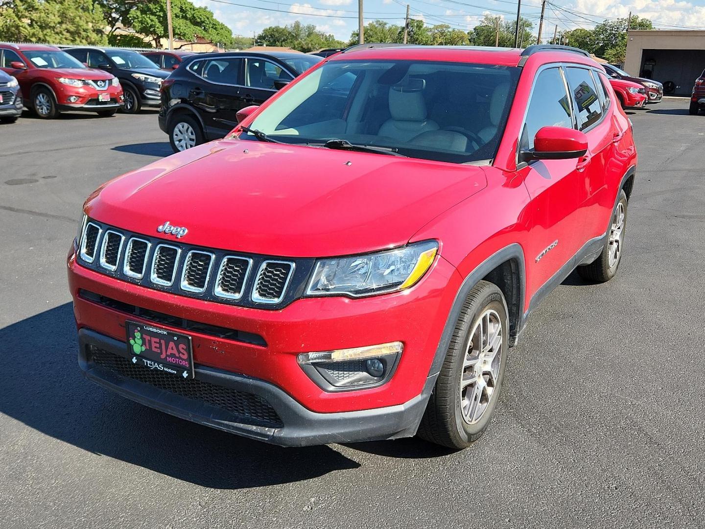 2019 RED Jeep Compass Latitude w/Sun/Wheel Pkg (3C4NJCBB4KT) with an ENGINE: 2.4L I4 ZERO EVAP M-AIR W/ESS engine, located at 4110 Avenue Q, Lubbock, 79412, 33.556553, -101.855820 - Photo#3