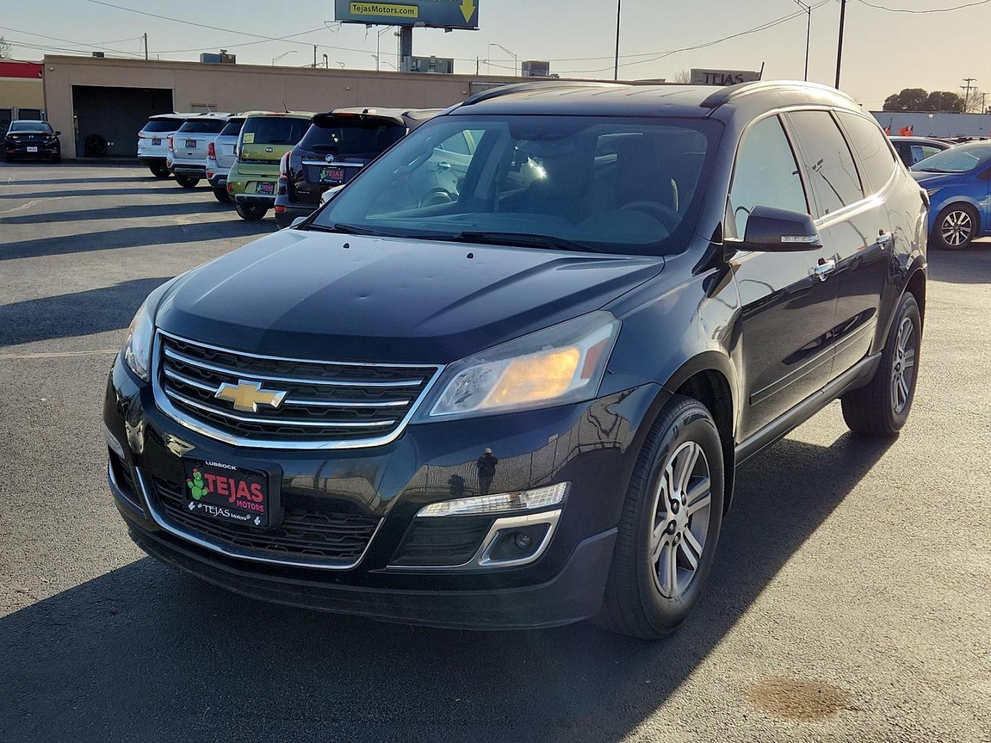 2017 BLACK Chevrolet Traverse LT (1GNKRHKD4HJ) with an ENGINE, 3.6L SIDI V6 engine, located at 4110 Avenue Q, Lubbock, 79412, 33.556553, -101.855820 - 12/26/2024 KEY AND INSPECTION IN ENVELOPE GOD - Photo#3