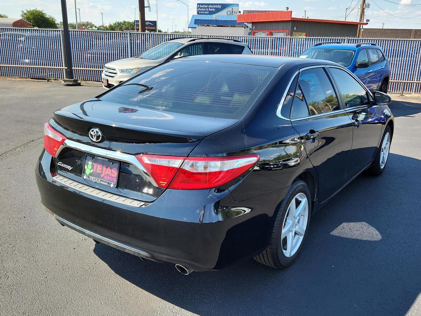 2017 BLACK Toyota Camry SE (4T1BF1FK0HU) with an Engine: 2.5L I-4 DOHC SMPI engine, located at 4110 Avenue Q, Lubbock, 79412, 33.556553, -101.855820 - 06/13/2024 KEY IN ENVELOPE GOD 06/14/2024 INSPECTION IN ENVELOPE GOD - Photo#1