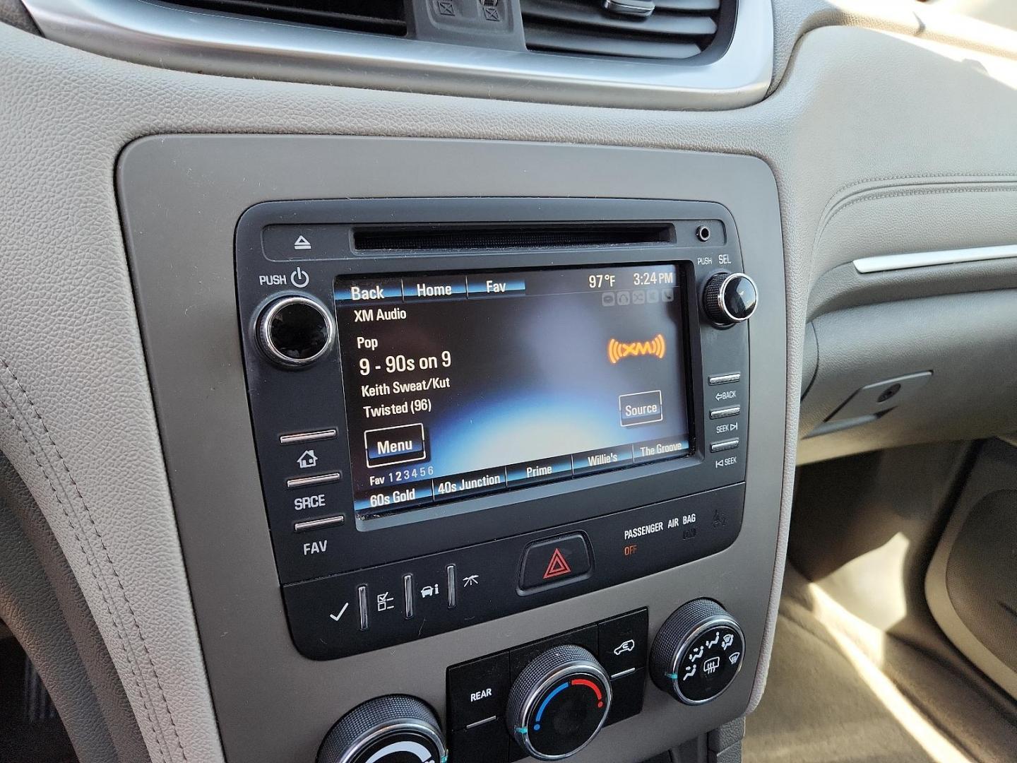 2015 SILVER Chevrolet Traverse LS (1GNKRFED8FJ) with an ENGINE, 3.6L SIDI V6 engine, located at 4110 Avenue Q, Lubbock, 79412, 33.556553, -101.855820 - 06/14/2024INSPECTION IN ENVELOPE GOD 06/25/2024 key in envelope god - Photo#8