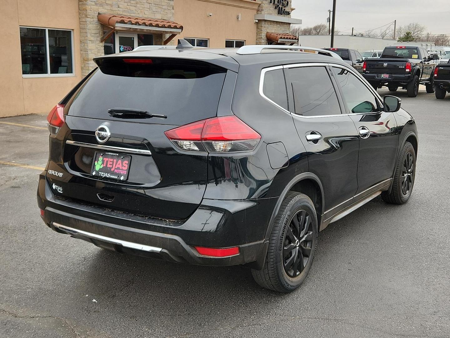 2017 BLACK Nissan Rogue S (KNMAT2MT4HP) with an Engine: 2.5L DOHC 16-Valve I4 -inc: ECO mode engine, located at 4110 Avenue Q, Lubbock, 79412, 33.556553, -101.855820 - Photo#1