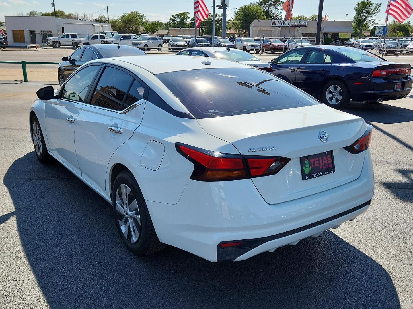 2020 WHITE Nissan Altima 2.5 S (1N4BL4BV3LC) with an Engine: 2.5L DOHC 16-Valve 4-Cylinder engine, located at 4110 Avenue Q, Lubbock, 79412, 33.556553, -101.855820 - 06/22/2024 KEY IN ENVELOPE GOD 06/29/2024 INSPECTION IN ENVELOPE GOD - Photo#2