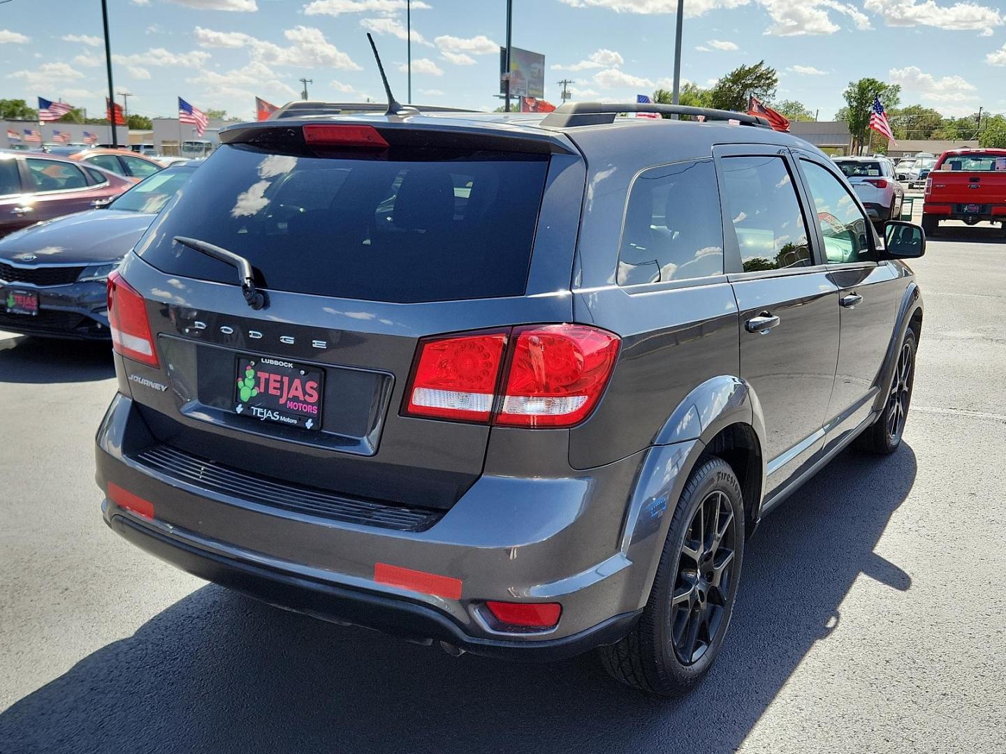 2018 GRAY Dodge Journey SXT (3C4PDCBB2JT) with an ENGINE: 2.4L I4 DOHC 16V DUAL VVT engine, located at 4110 Avenue Q, Lubbock, 79412, 33.556553, -101.855820 - 10/03/2024 INSPECTION IN ENVELOPE GOD 07/09/2024 KEY IN ENVELOPE GOD - Photo#1