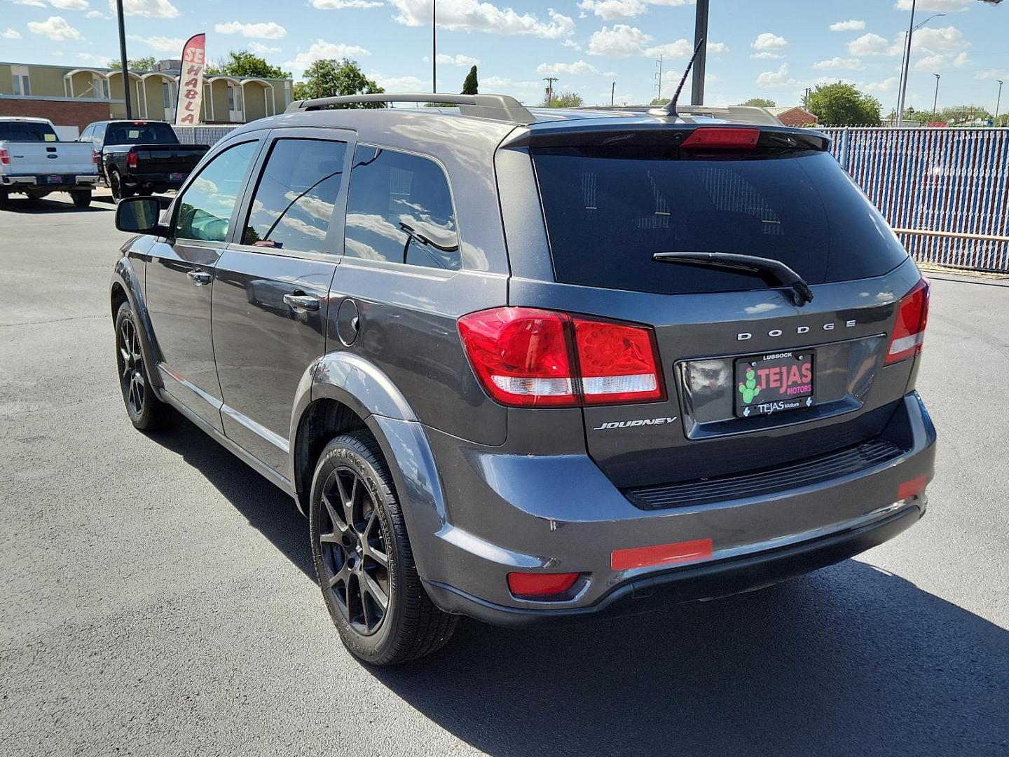 2018 GRAY Dodge Journey SXT (3C4PDCBB2JT) with an ENGINE: 2.4L I4 DOHC 16V DUAL VVT engine, located at 4110 Avenue Q, Lubbock, 79412, 33.556553, -101.855820 - 10/03/2024 INSPECTION IN ENVELOPE GOD 07/09/2024 KEY IN ENVELOPE GOD - Photo#2