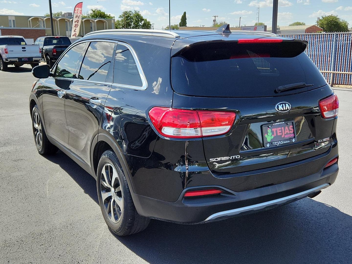 2017 BLACK Kia Sorento EX (5XYPH4A11HG) with an Engine: 2.0L DOHC GDI Turbo I4 engine, located at 4110 Avenue Q, Lubbock, 79412, 33.556553, -101.855820 - Photo#2