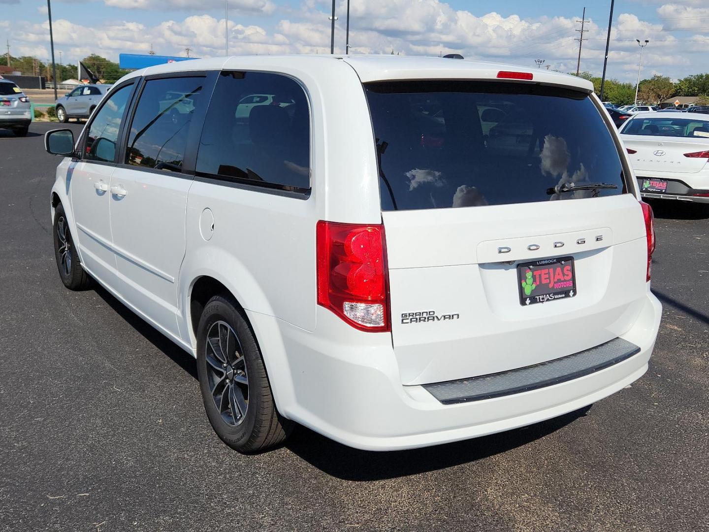 2016 WHITE Dodge Grand Caravan SXT Plus (2C4RDGCG7GR) with an ENGINE: 3.6L V6 24V VVT FLEXFUEL engine, located at 4110 Avenue Q, Lubbock, 79412, 33.556553, -101.855820 - 06/06/2024 KEY IN ENVELOPE GOD 06/29/2024 INSPECTION IN ENVELOPE GOD - Photo#3