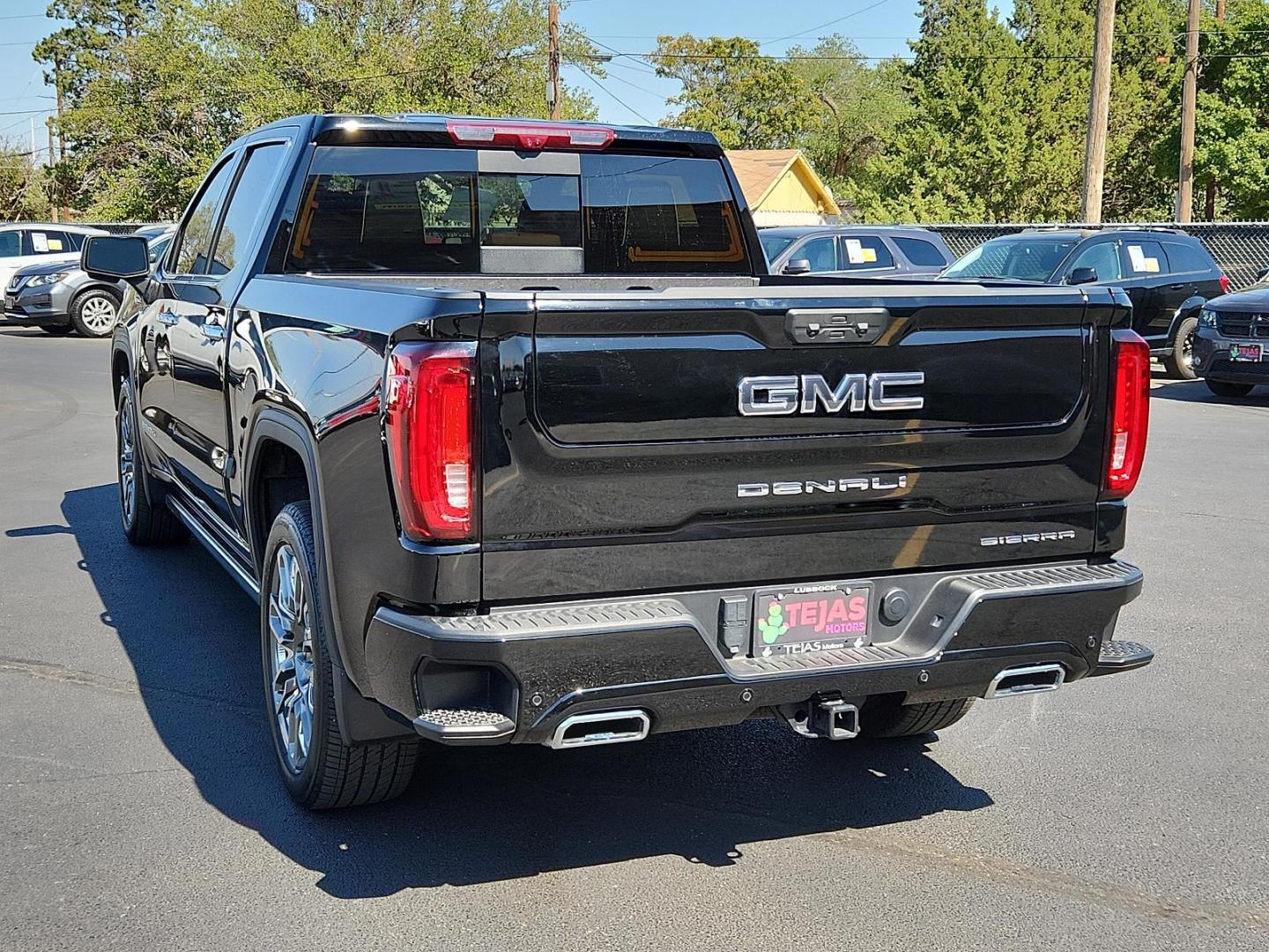 2024 BLACK /Brown GMC Sierra 1500 Denali Ultimate (1GTUUHEL0RZ) with an ENGINE, 6.2L ECOTEC3 V8 engine, located at 4110 Avenue Q, Lubbock, 79412, 33.556553, -101.855820 - Photo#3