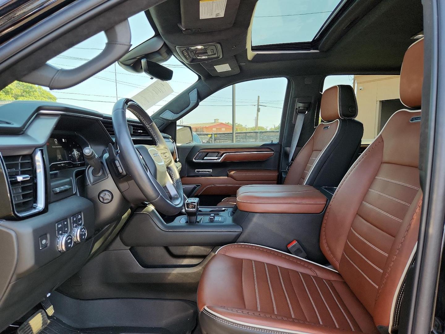 2024 BLACK /Brown GMC Sierra 1500 Denali Ultimate (1GTUUHEL0RZ) with an ENGINE, 6.2L ECOTEC3 V8 engine, located at 4110 Avenue Q, Lubbock, 79412, 33.556553, -101.855820 - Photo#7