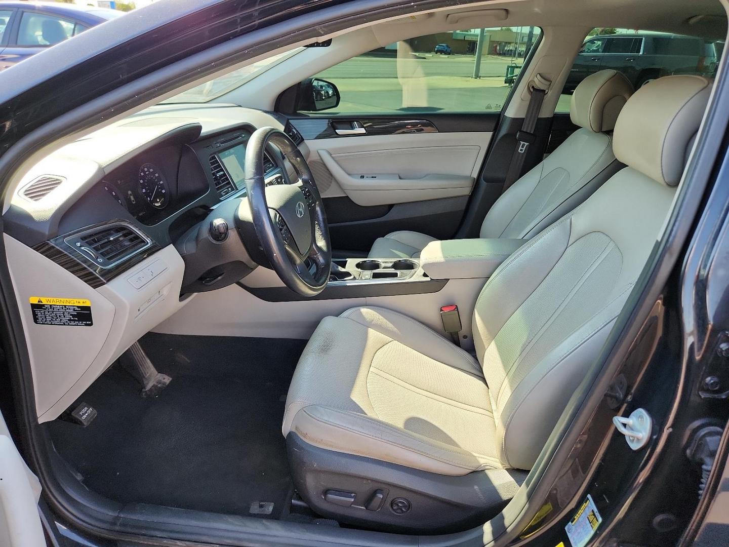 2017 BLACK Hyundai Sonata Limited (5NPE34AF7HH) with an Engine: 2.4L GDI 4-Cylinder engine, located at 4110 Avenue Q, Lubbock, 79412, 33.556553, -101.855820 - Photo#6