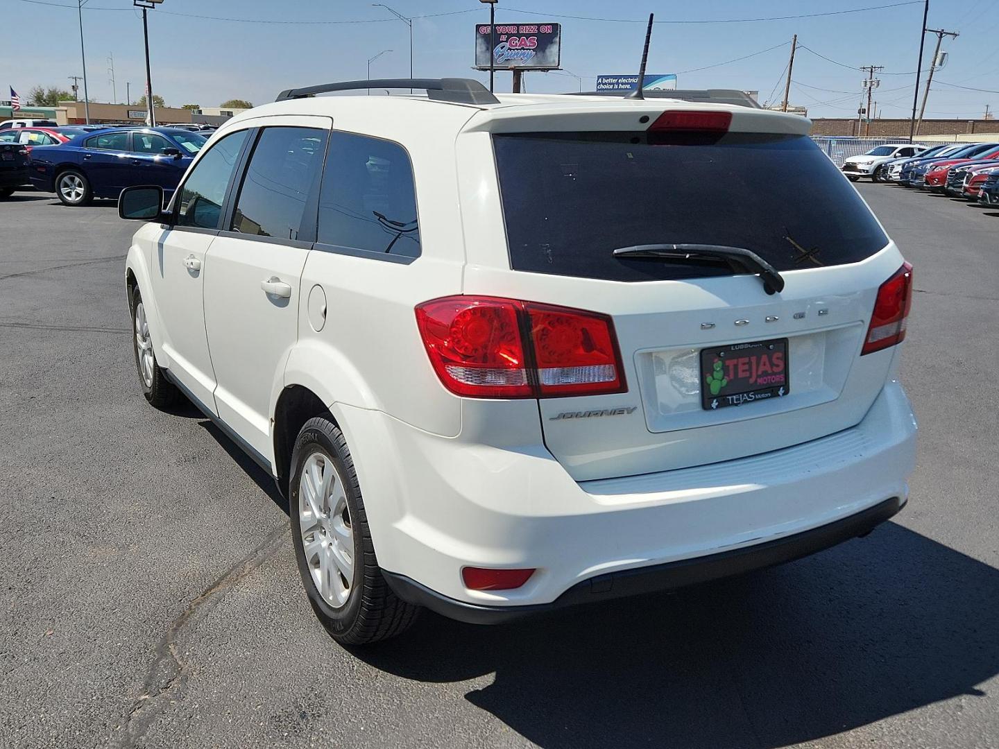 2019 WHITE Dodge Journey SE (3C4PDCBB3KT) with an ENGINE: 2.4L I4 DOHC 16V DUAL VVT engine, located at 4110 Avenue Q, Lubbock, 79412, 33.556553, -101.855820 - 07/30/2024 INSPECTION IN ENVELOPE GOD 08/02/2024 KEY IN ENVELOPE GOD - Photo#2