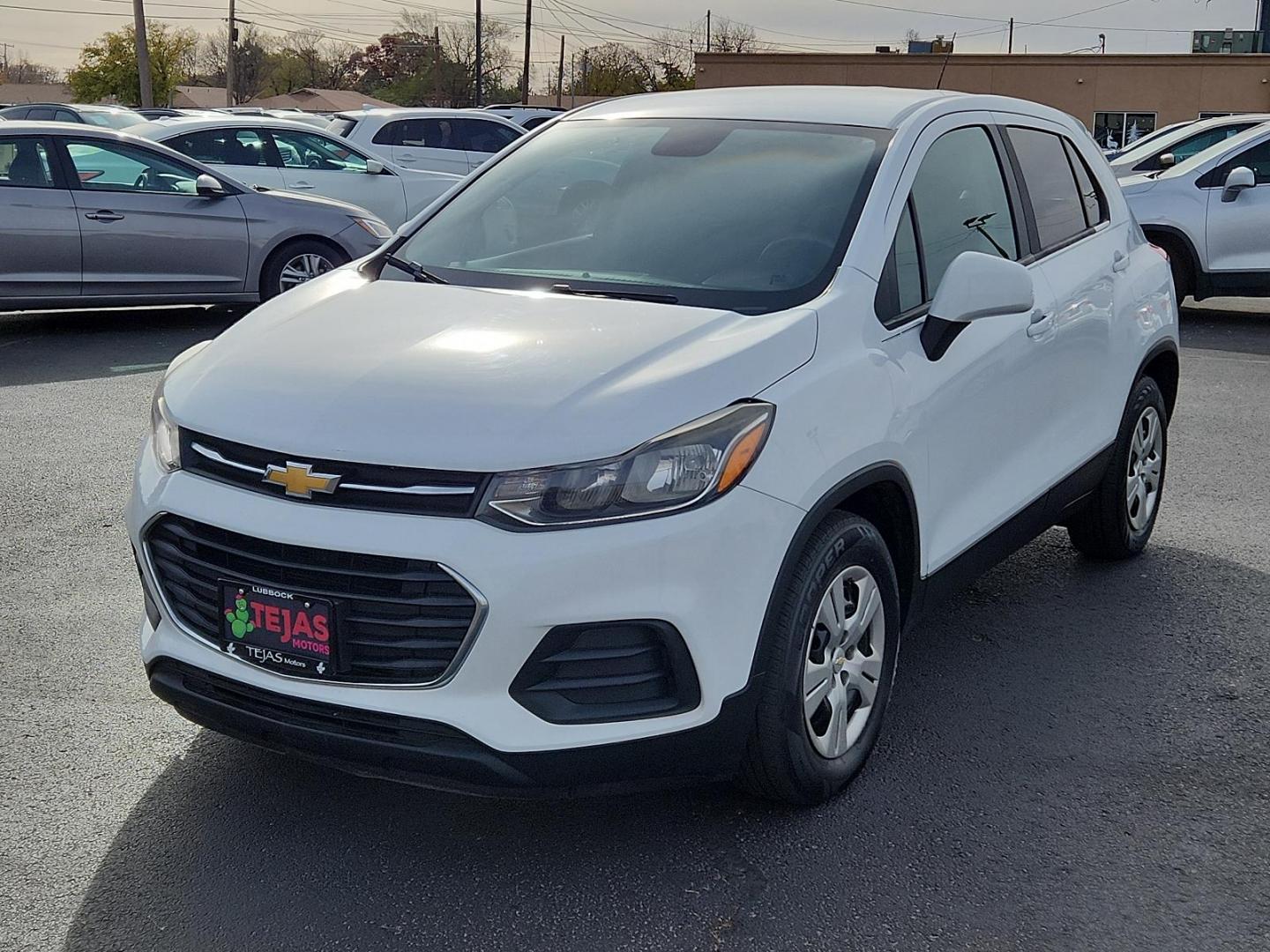 2017 WHITE Chevrolet Trax LS (KL7CJKSB0HB) with an ENGINE, ECOTEC TURBO 1.4L VARIABLE VALVE TIMING DOHC 4-CYLINDER SEQUENTIAL MFI engine, located at 4110 Avenue Q, Lubbock, 79412, 33.556553, -101.855820 - 08/02/2024 INSPECTION IN ENVELOPE GOD 08/09/2024 KEY IN ENVELOPE GOD - Photo#3