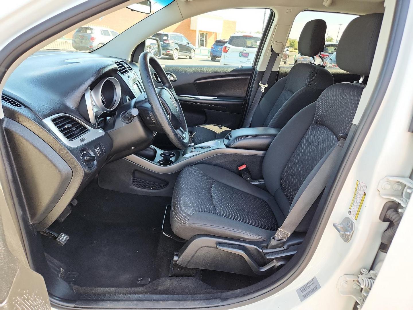 2017 WHITE Dodge Journey SE (3C4PDCAB9HT) with an ENGINE: 2.4L I4 DOHC 16V DUAL VVT engine, located at 4110 Avenue Q, Lubbock, 79412, 33.556553, -101.855820 - 08/08/2024 INSPECTION IN ENVELOPE GOD 08/17/2024 KEY IN ENVELOPE GOD - Photo#6