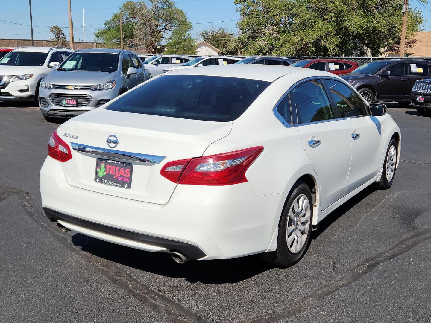 2018 WHITE Nissan Altima 2.5 S (1N4AL3AP3JC) with an Engine: 2.5L DOHC 16-Valve 4-Cylinder engine, located at 4110 Avenue Q, Lubbock, 79412, 33.556553, -101.855820 - 09/10/2024 INSPECTION IN ENVELOPE GOD 09/12/2024 KEY IN ENVELOPE GOD - Photo#1