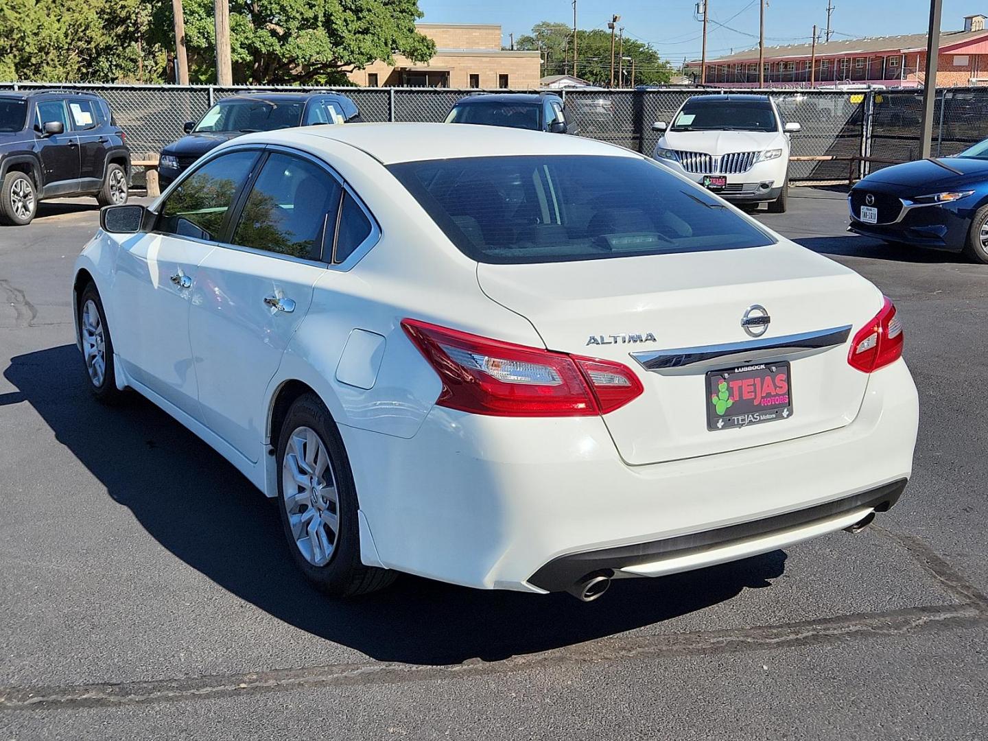 2018 WHITE Nissan Altima 2.5 S (1N4AL3AP3JC) with an Engine: 2.5L DOHC 16-Valve 4-Cylinder engine, located at 4110 Avenue Q, Lubbock, 79412, 33.556553, -101.855820 - 09/10/2024 INSPECTION IN ENVELOPE GOD 09/12/2024 KEY IN ENVELOPE GOD - Photo#2