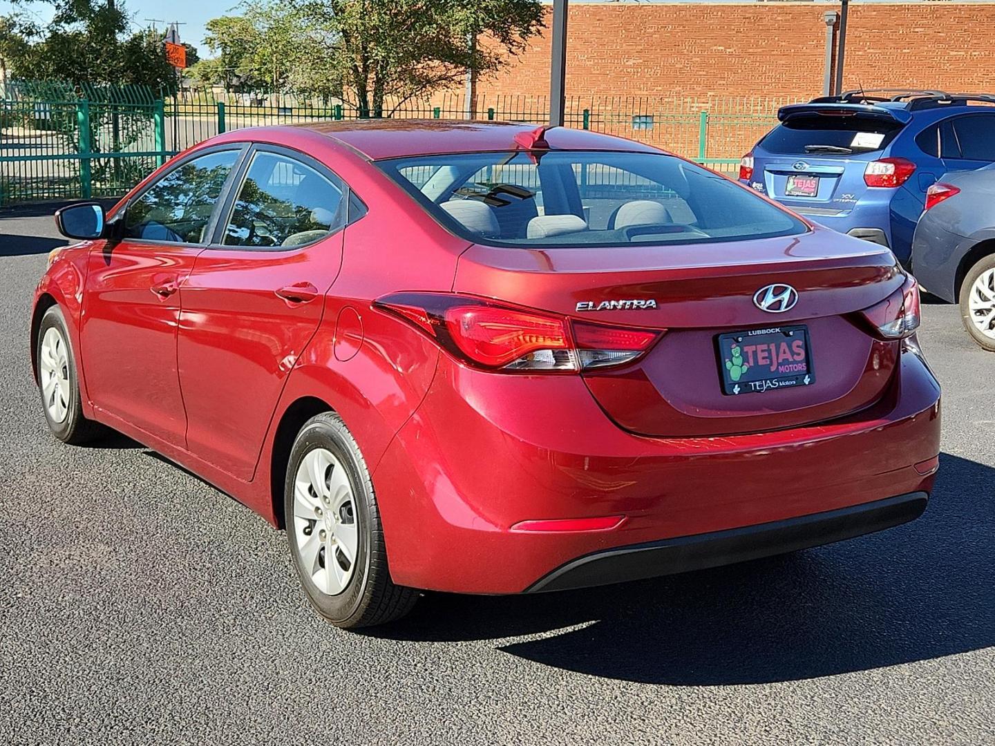 2016 RED Hyundai Elantra SE (5NPDH4AE8GH) with an Engine:1.8L DOHC 16V 4-Cylinder D-CVVT MPI engine, located at 4110 Avenue Q, Lubbock, 79412, 33.556553, -101.855820 - 09/17/2024 INSPECTION IN ENVELOPE GOD 10/01/2024 KEY IN ENVELOPE GOD - Photo#2