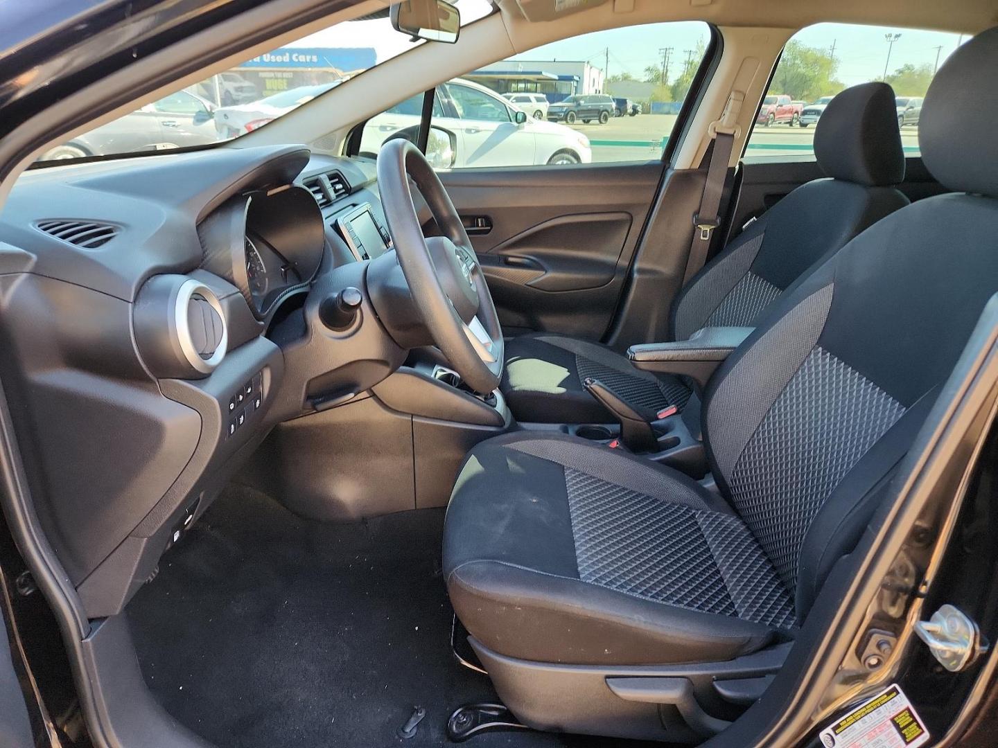 2020 BLACK Nissan Versa S (3N1CN8BV4LL) with an Engine: 1.6L DOHC 16-Valve 4-Cylinder engine, located at 4110 Avenue Q, Lubbock, 79412, 33.556553, -101.855820 - 09/26/2024 INSPECTION IN ENVELOPE GOD 10/01/2024 KEY IN ENVELOPE GOD - Photo#6