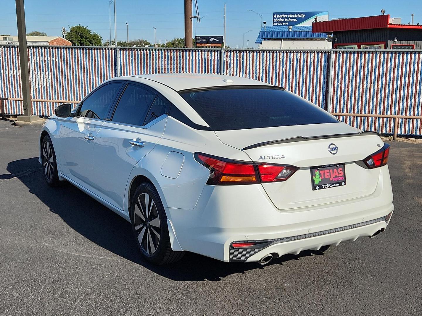 2019 WHITE Nissan Altima 2.5 SL (1N4BL4EVXKC) with an Engine: 2.5L DOHC 16-Valve 4-Cylinder engine, located at 4110 Avenue Q, Lubbock, 79412, 33.556553, -101.855820 - 09/26/2024 INSPECTION IN ENVELOPE GOD 10/04/2024 KEY IN ENVELOPE GOD - Photo#2