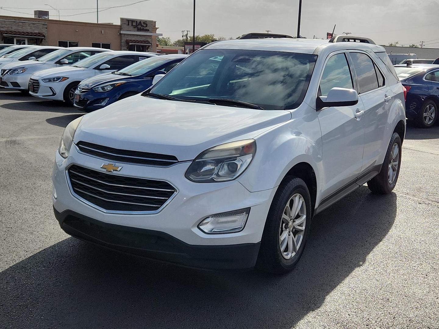 2017 WHITE Chevrolet Equinox LT (2GNALCEK5H1) with an ENGINE, 2.4L DOHC 4-CYLINDER SIDI (SPARK IGNITION DIRECT INJECTION) engine, located at 4110 Avenue Q, Lubbock, 79412, 33.556553, -101.855820 - 09/26/2024 INSPECTION IN ENVELOPE GOD 10/04/2024 KEY IN ENVELOPE GOD - Photo#3