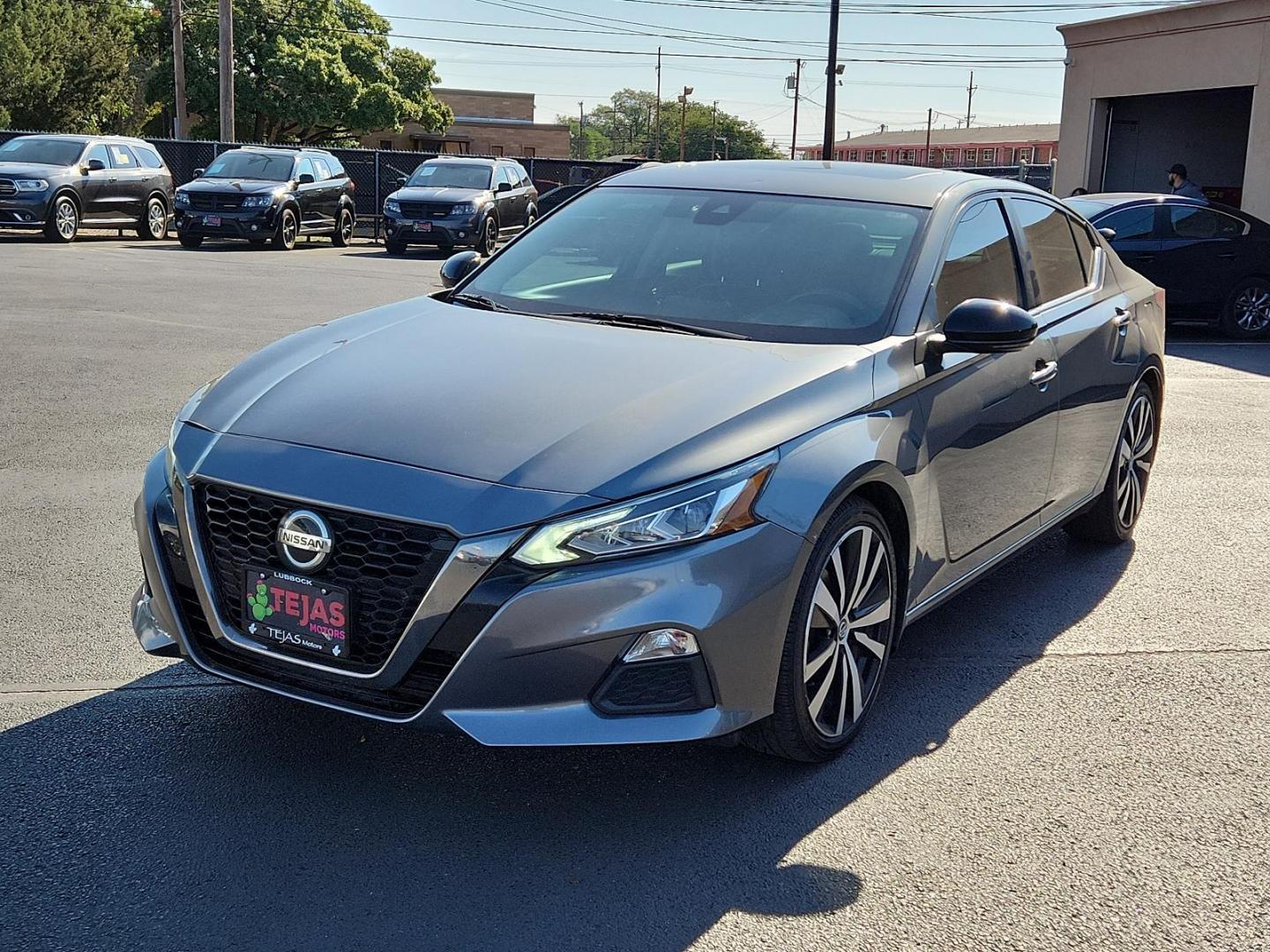 2020 GRAY Nissan Altima 2.5 SR (1N4BL4CVXLN) with an Engine: 2.5L DOHC 16-Valve 4-Cylinder engine, located at 4110 Avenue Q, Lubbock, 79412, 33.556553, -101.855820 - 09/26/2024 INSPECTION IN ENVELOPE GOD 10/08/2024 KEY IN ENVELOPE GOD - Photo#3