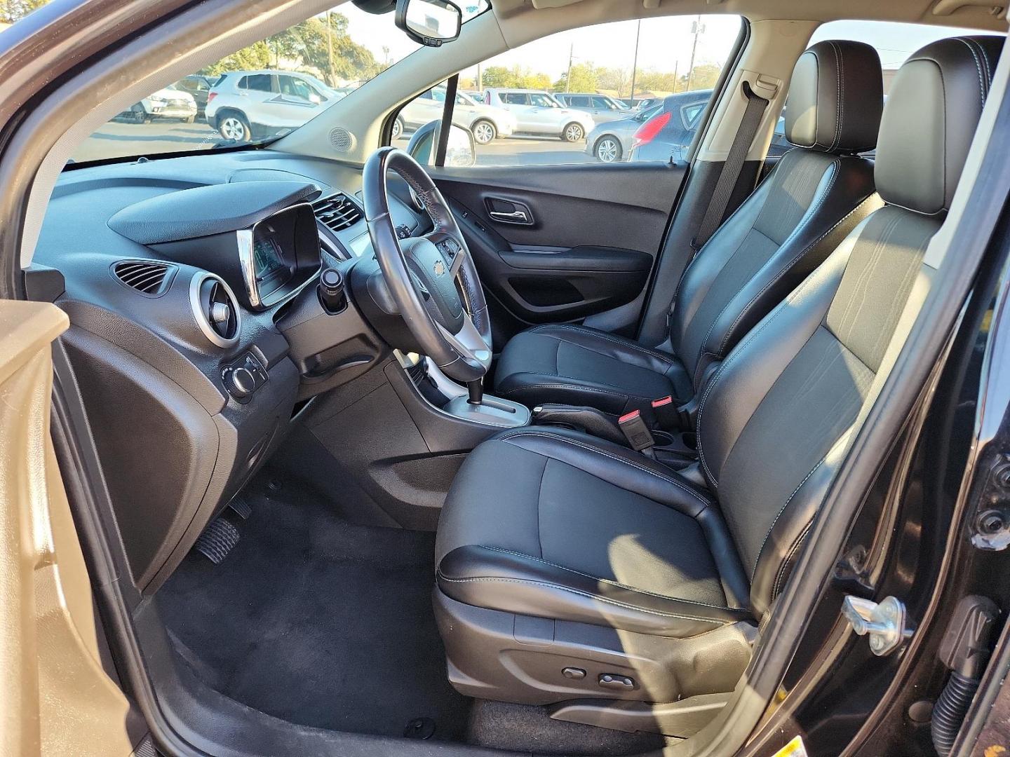 2015 GRAY Chevrolet Trax LT (3GNCJRSB6FL) with an ENGINE, ECOTEC TURBO 1.4L VARIABLE VALVE TIMING DOHC 4-CYLINDER SEQUENTIAL MFI engine, located at 4110 Avenue Q, Lubbock, 79412, 33.556553, -101.855820 - 11/01/2024 INSPECTION IN ENVELOPE GOD - Photo#6