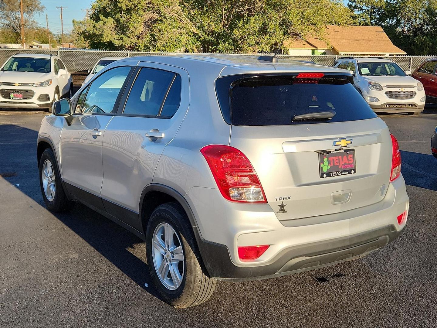 2020 Silver Ice Metallic Chevrolet Trax LS (KL7CJKSB9LB) with an ENGINE, ECOTEC TURBO 1.4L VARIABLE VALVE TIMING DOHC 4-CYLINDER SEQUENTIAL MFI engine, located at 4110 Avenue Q, Lubbock, 79412, 33.556553, -101.855820 - 11/07/2024 INSPPECTION IN ENVELOPE GOD 11/08/2024 KEY IN ENVELOPE GOD - Photo#2