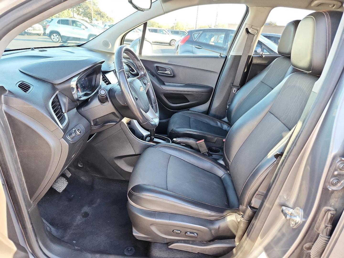 2019 GRAY Chevrolet Trax LT (KL7CJLSB8KB) with an ENGINE, ECOTEC TURBO 1.4L VARIABLE VALVE TIMING DOHC 4-CYLINDER SEQUENTIAL MFI engine, located at 4110 Avenue Q, Lubbock, 79412, 33.556553, -101.855820 - 11/12/2024 INSPECTION IN ENVELOPE GOD 11/15/2024 KEY IN ENVELOPE GOD - Photo#6