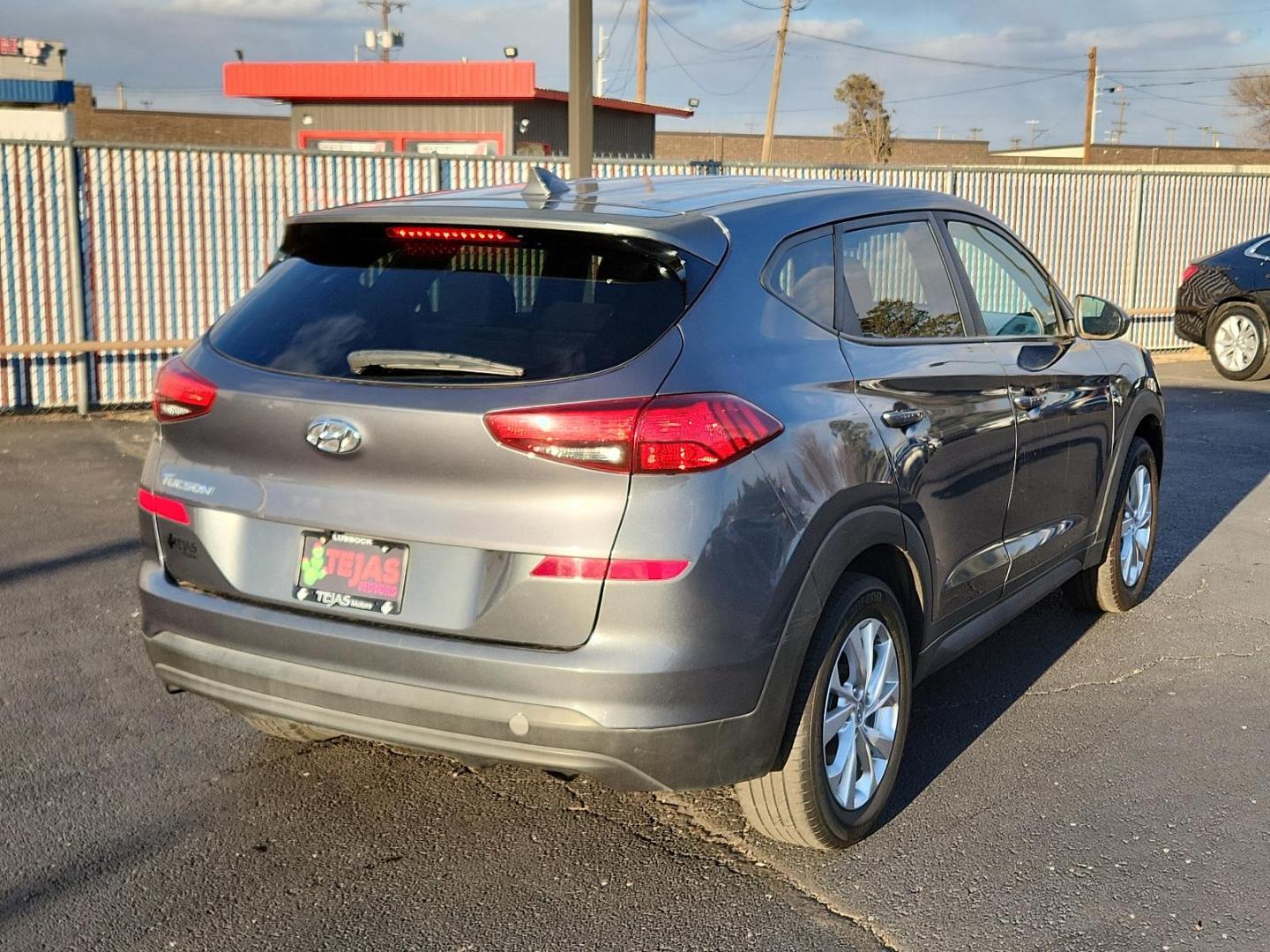 2019 GRAY Hyundai Tucson SE (KM8J23A46KU) with an Engine: 2.0L GDI DOHC 16 Valve I4 DCVVT engine, located at 4110 Avenue Q, Lubbock, 79412, 33.556553, -101.855820 - 12/13/2024 INSPECTION AND KEY IN ENVELOPE GOD - Photo#1