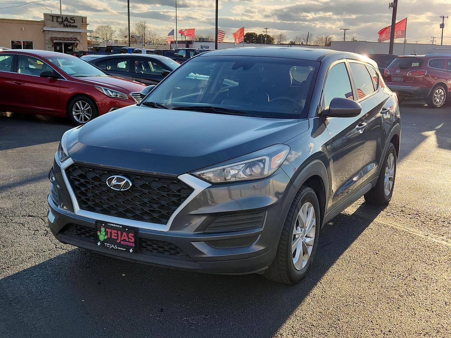 2019 GRAY Hyundai Tucson SE (KM8J23A46KU) with an Engine: 2.0L GDI DOHC 16 Valve I4 DCVVT engine, located at 4110 Avenue Q, Lubbock, 79412, 33.556553, -101.855820 - 12/13/2024 INSPECTION AND KEY IN ENVELOPE GOD - Photo#3