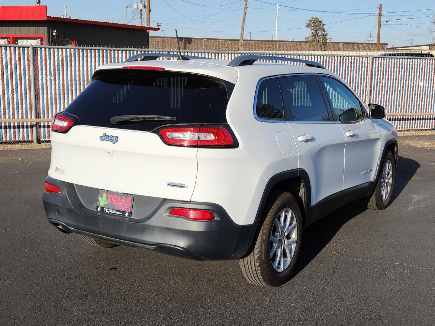 2016 WHITE Jeep Cherokee Latitude (1C4PJLCB9GW) with an ENGINE: 2.4L I4 MULTIAIR engine, located at 4110 Avenue Q, Lubbock, 79412, 33.556553, -101.855820 - 12/21/2024 INSPECTION IN ENVELOPE GOD 12/26/2024 KEY IN ENVELOPE GOD - Photo#1