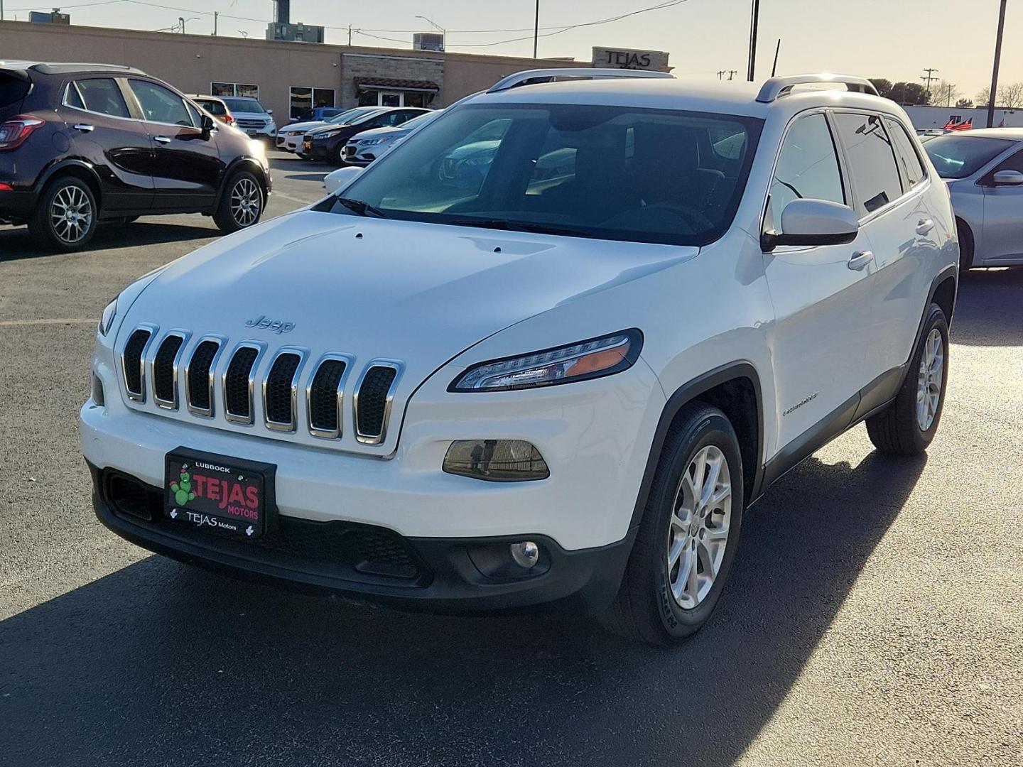 2016 WHITE Jeep Cherokee Latitude (1C4PJLCB9GW) with an ENGINE: 2.4L I4 MULTIAIR engine, located at 4110 Avenue Q, Lubbock, 79412, 33.556553, -101.855820 - 12/21/2024 INSPECTION IN ENVELOPE GOD 12/26/2024 KEY IN ENVELOPE GOD - Photo#3