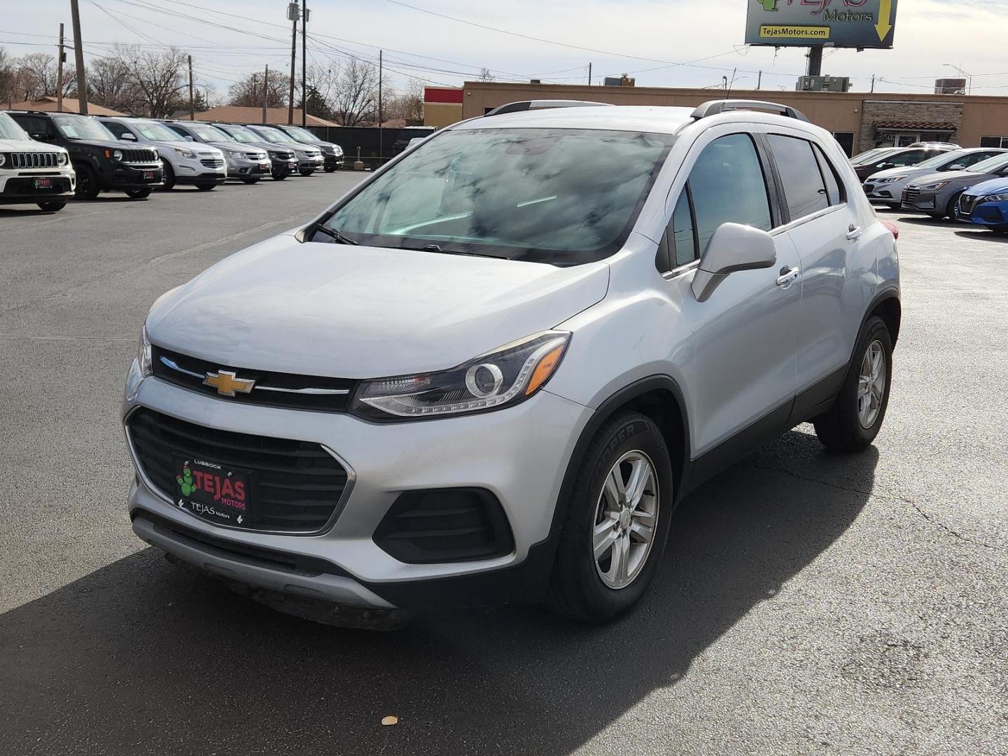 2018 SILVER Chevrolet Trax LT (KL7CJLSBXJB) with an ENGINE, ECOTEC TURBO 1.4L VARIABLE VALVE TIMING DOHC 4-CYLINDER SEQUENTIAL MFI engine, located at 4110 Avenue Q, Lubbock, 79412, 33.556553, -101.855820 - 12/28/2024 INSPECTION IN ENVELOPE GOD 01/04/2025 KEY IN ENVELOPE GOD - Photo#3