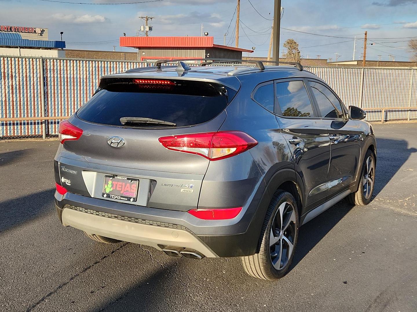 2017 GRAY Hyundai Tucson Limited (KM8J3CA24HU) with an Engine: 1.6L GDI Turbo 4-Cylinder engine, located at 4110 Avenue Q, Lubbock, 79412, 33.556553, -101.855820 - 01/18/2025 KEY IN ENVELOPE GOD - Photo#1