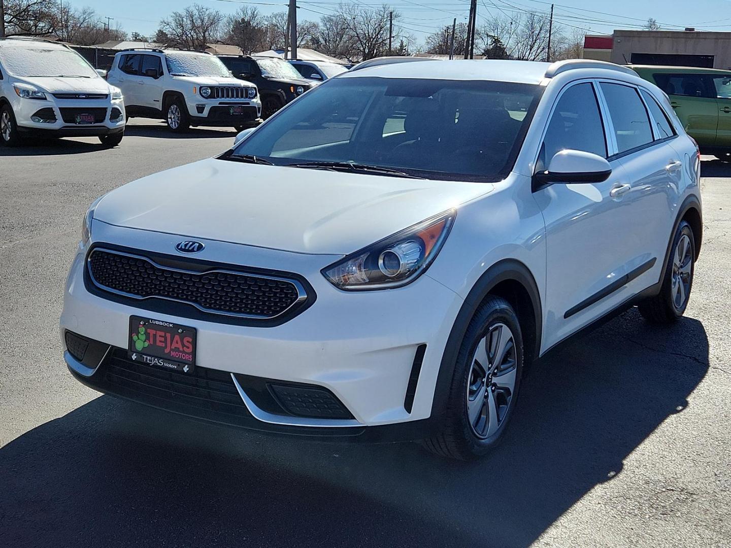 2019 WHITE Kia Niro LX (KNDCB3LC0K5) with an Engine: 1.6L Atkinson Cycle DOHC 16-Valve 4-Cyl -inc: Gasoline Direct Injection (GDI), 32kW electric motor and 1.56 kWh lithium-ion-polymer hybrid battery engine, located at 4110 Avenue Q, Lubbock, 79412, 33.556553, -101.855820 - 01/18/2025 KEY IN ENVELOPE GOD - Photo#3