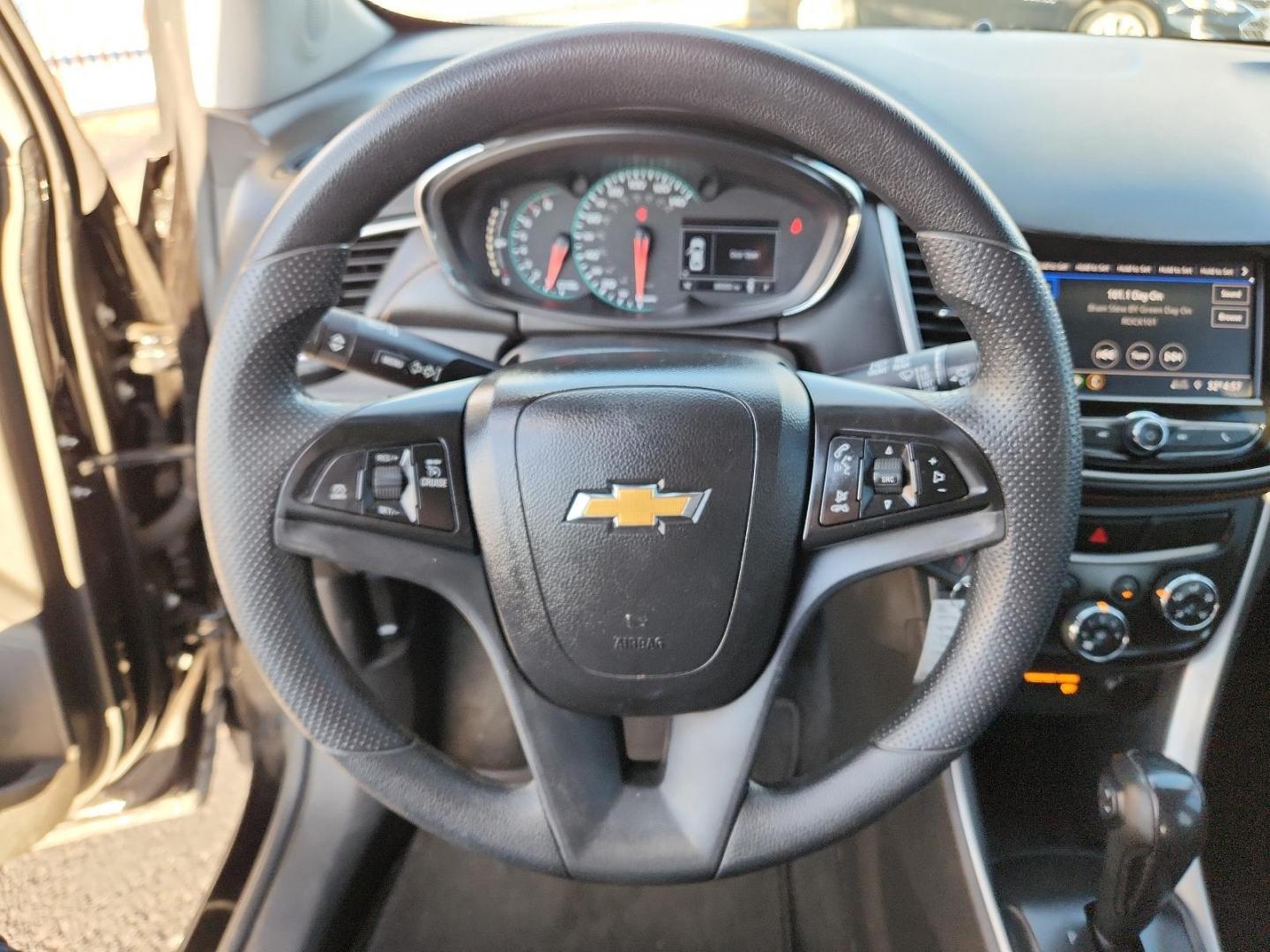 2021 BLACK Chevrolet Trax LS (KL7CJKSB0MB) with an ENGINE, ECOTEC TURBO 1.4L VARIABLE VALVE TIMING DOHC 4-CYLINDER SEQUENTIAL MFI engine, located at 4110 Avenue Q, Lubbock, 79412, 33.556553, -101.855820 - Photo#10